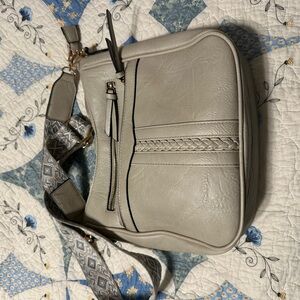 Elegant Gray Shoulder Bag
